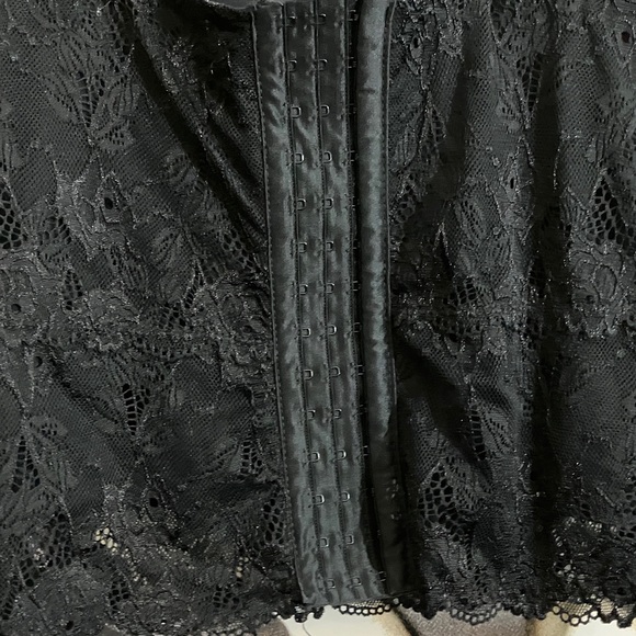 Revamped Black Lace Longline Bralette - Picture 4 of 5